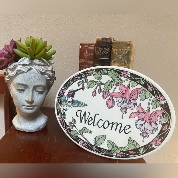 Vintage Welcome Sign - Picture 7 of 7